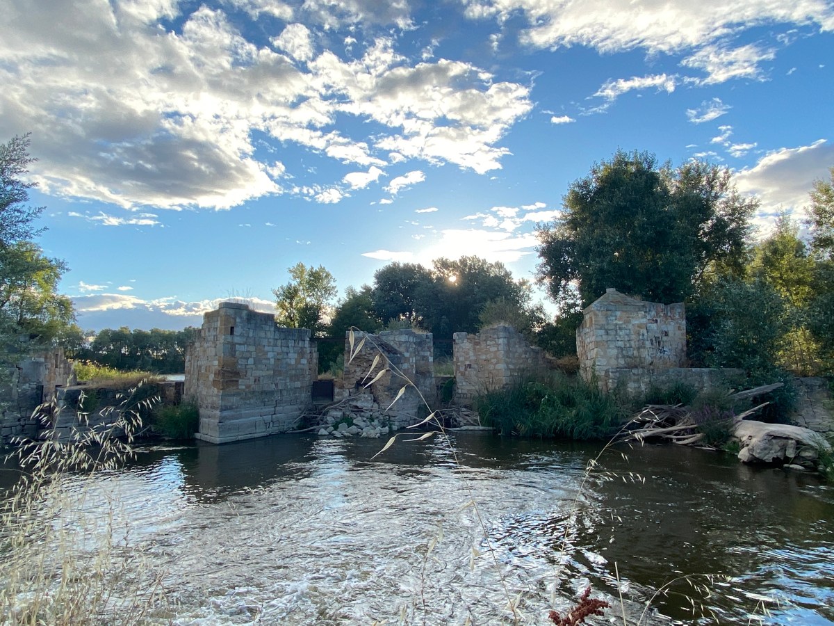 El PSOE en el Ayuntamiento de Zamora vuelve a advertir sobre el deterioro de las Aceñas de Gijón un año&nbsp;después.