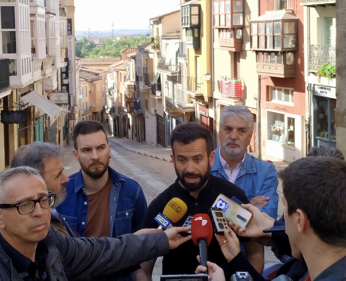 El PSOE de Zamora Ciudad propone un plan para revitalizar el patrimonio y el comercio de la calle&nbsp;Balborraz